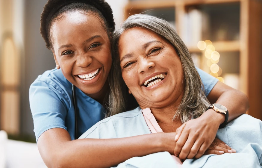 mulheres se abracando