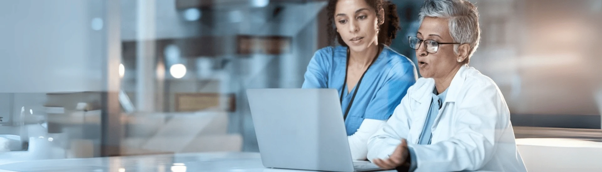 A importância do treinamento de funcionários para o bom funcionamento de novos softwares Descubra por que o treinamento de funcionários é essencial para que novas tecnologias tragam resultado para a operação da sua farmácia.