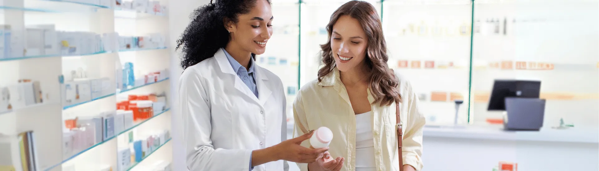 Planos de saúde e convênios com empresas: oportunidades para o varejo farma Descubra como planos de saúde e convênio médico empresarial podem aumentar o faturamento da farmácia e torná-la referência em cuidados.