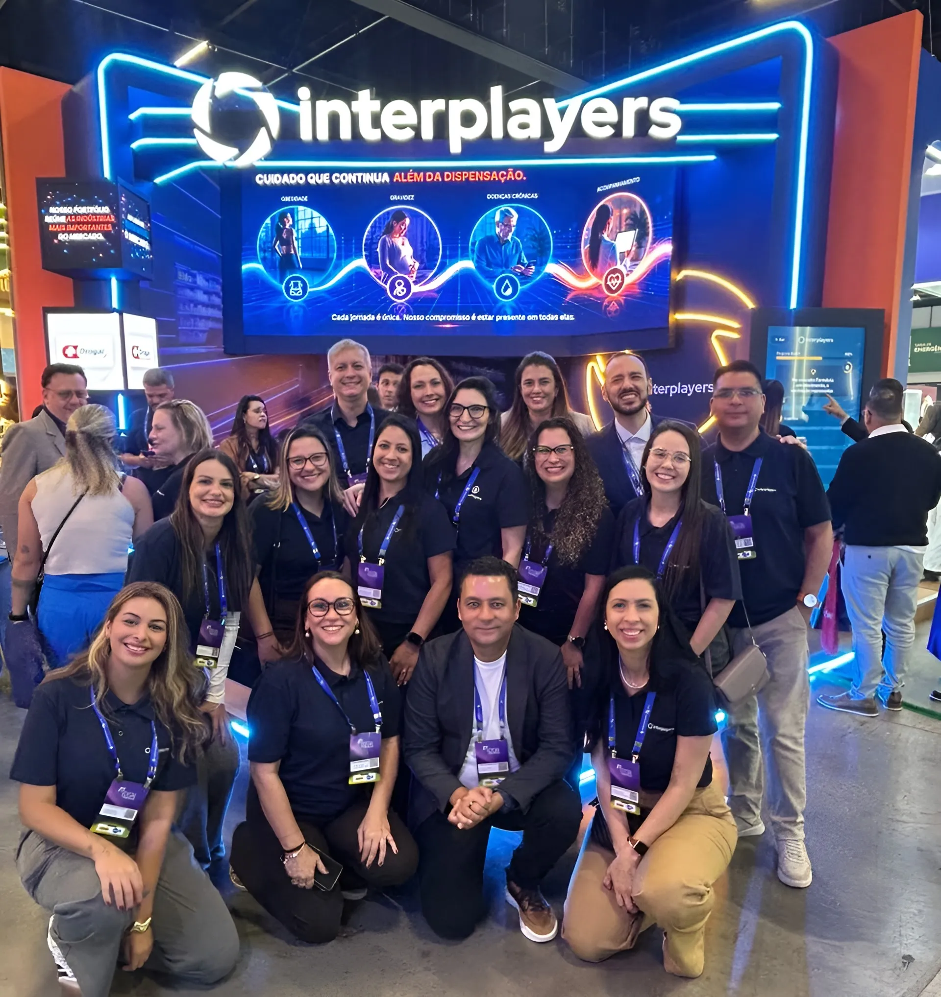 Foto da equipe da Interplayers durante a Abrafarma